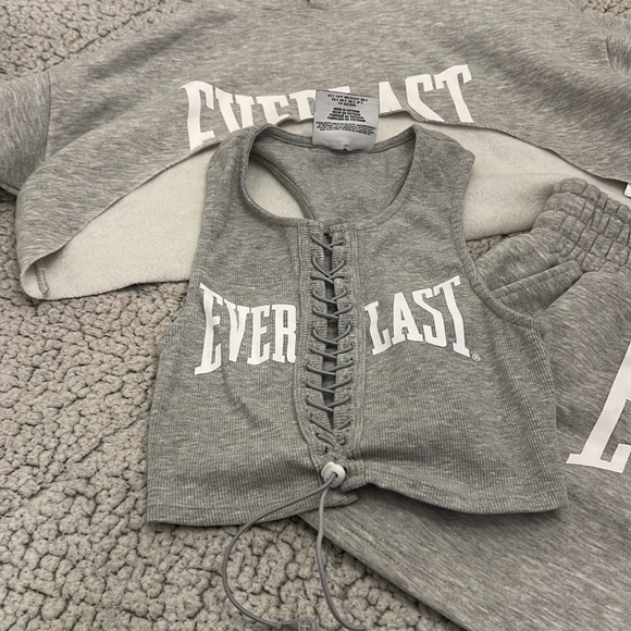 Brand new everlast set - Picture 3 of 4